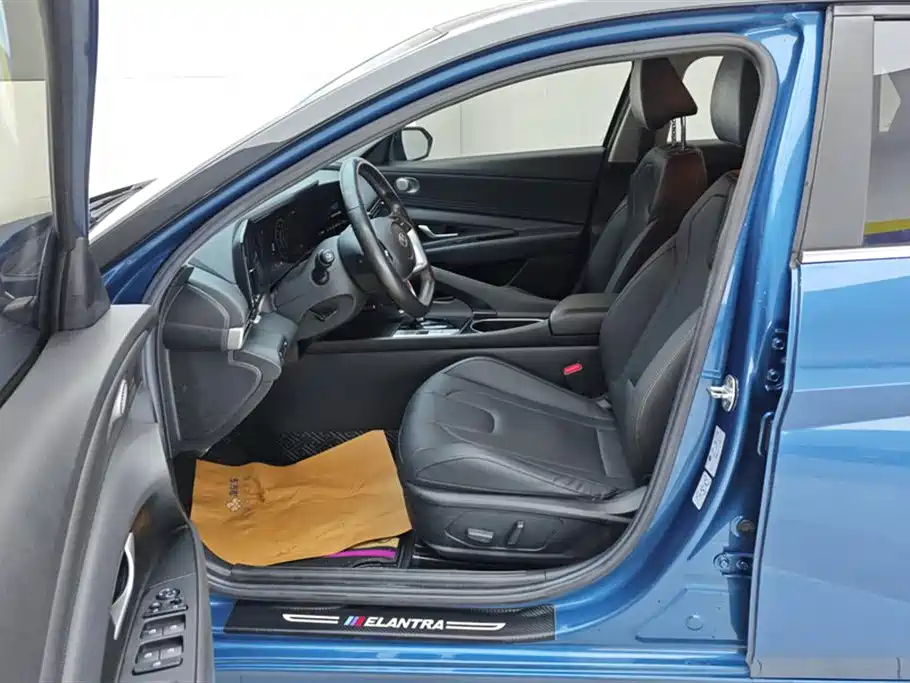 Hyundai Elantra 2021 1.5L CVT LUX Luxury