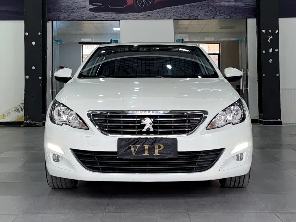 Peugeot 408 2016 1.6T AT Luxury