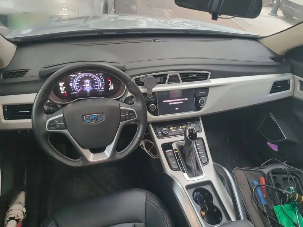 Geely Boyue — миниатюра 13