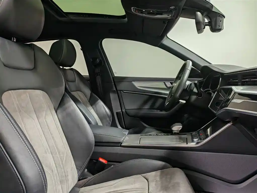 Audi A6L 2021 40 TFSI Luxury