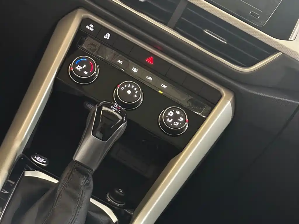 VOLKSWAGEN T ROC EXPLORING SONGS