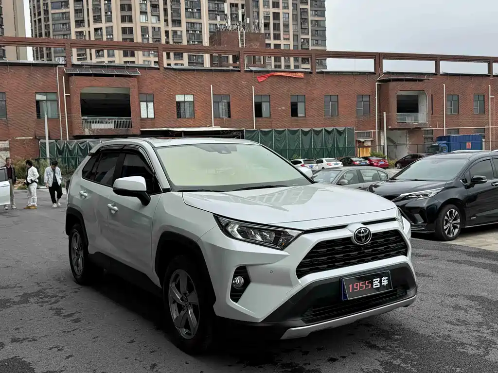 TOYOTA RAV4 RONGFANG