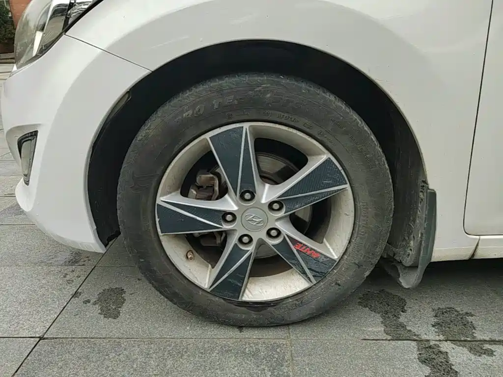 Hyundai Elantra Langdong — миниатюра 23