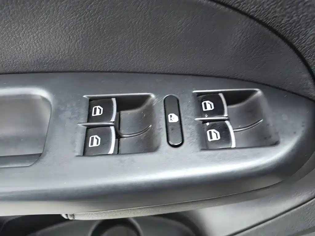 Volkswagen Touran — миниатюра 9