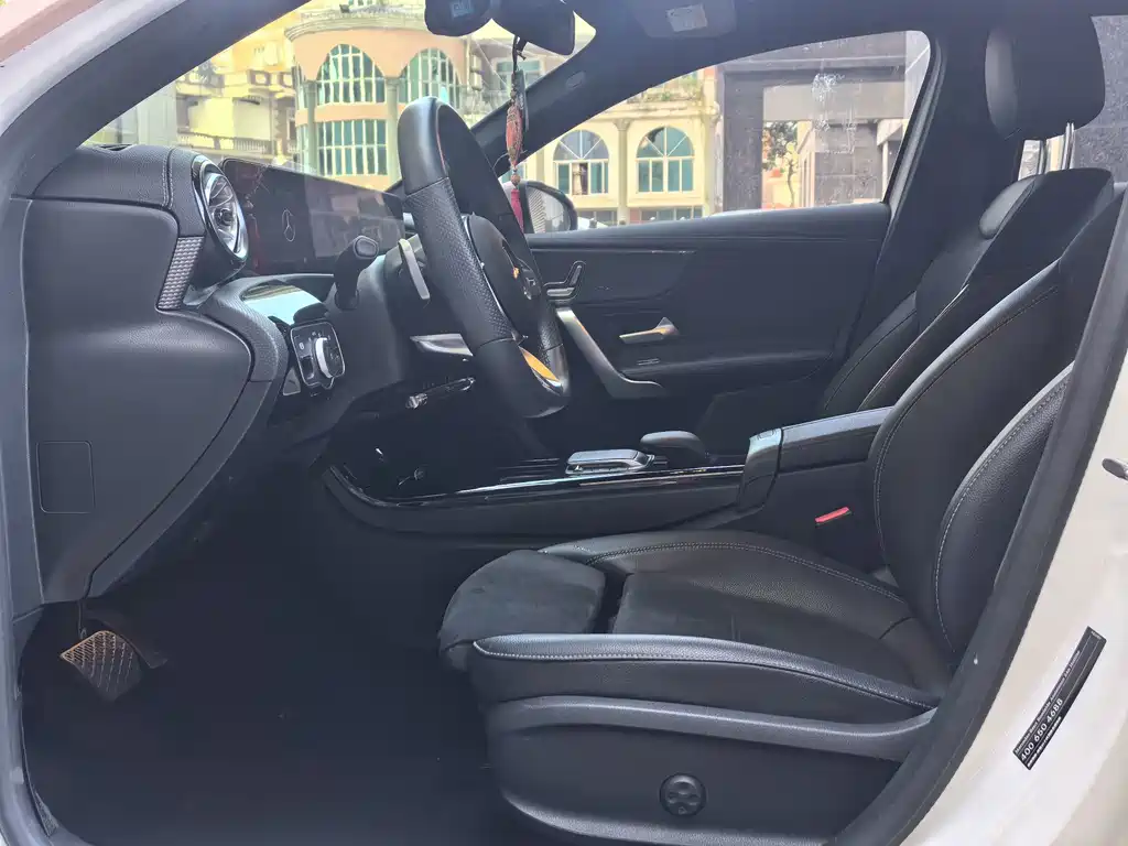 Mercedes-Benz A-Class — миниатюра 9