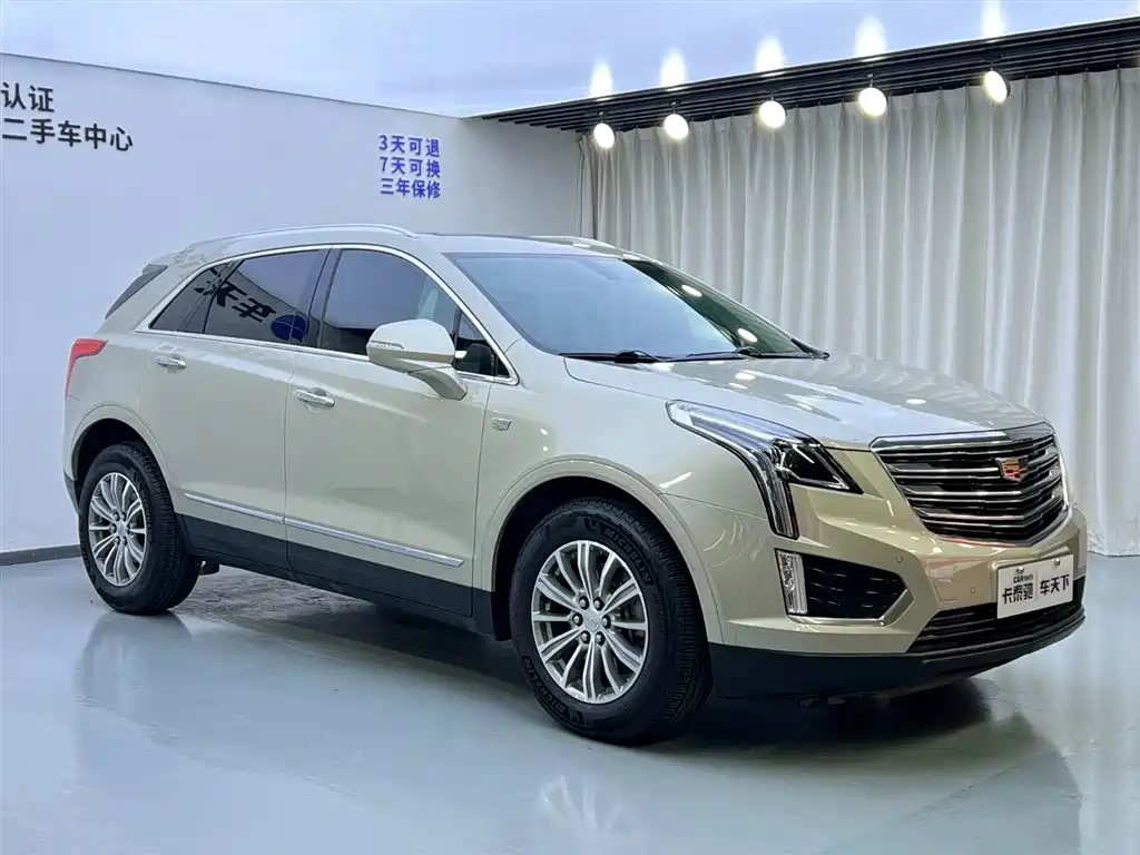 CADILLAC XT5