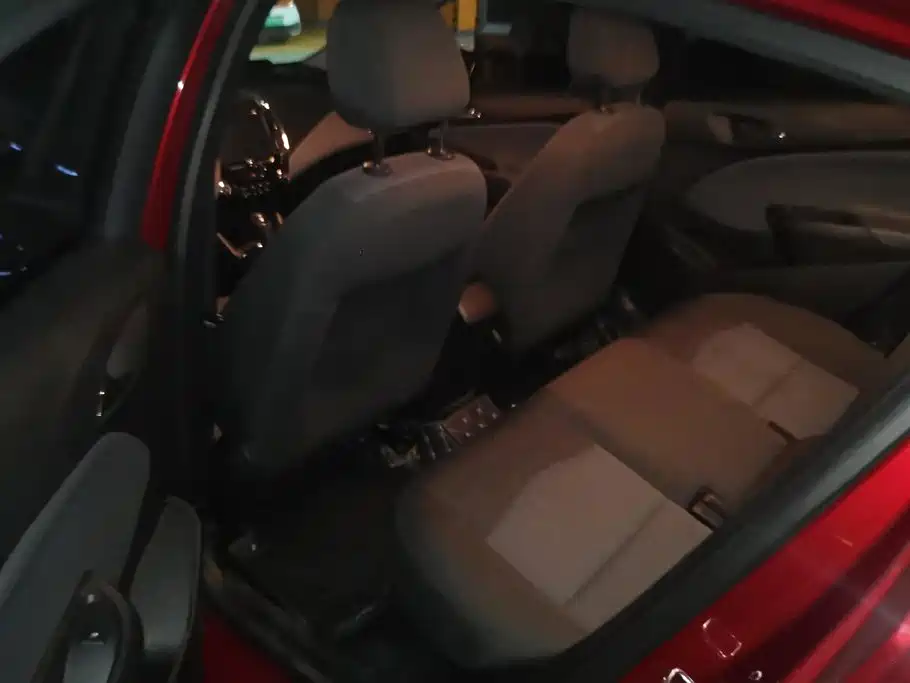 Chevrolet Cruze — миниатюра 11