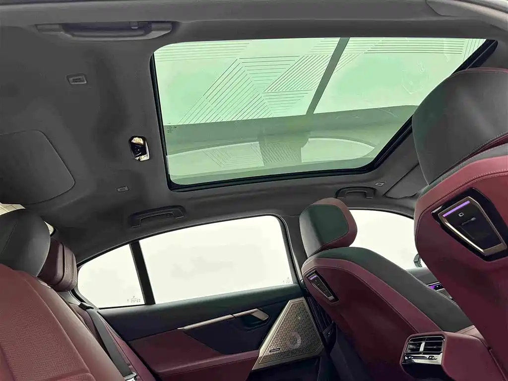 BMW 5 Series — миниатюра 17