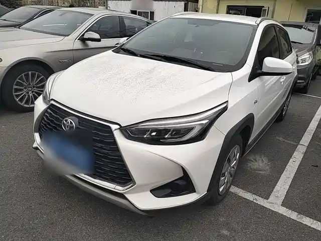 Toyota Yaris L