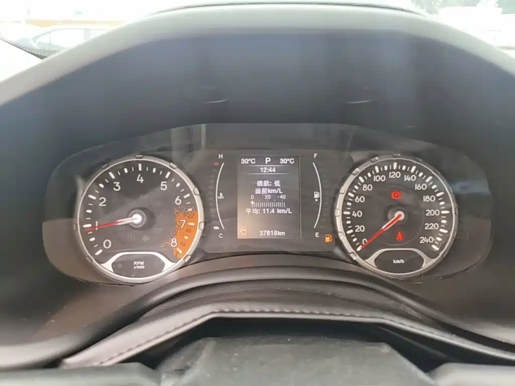 Jeep Renegade — миниатюра 12