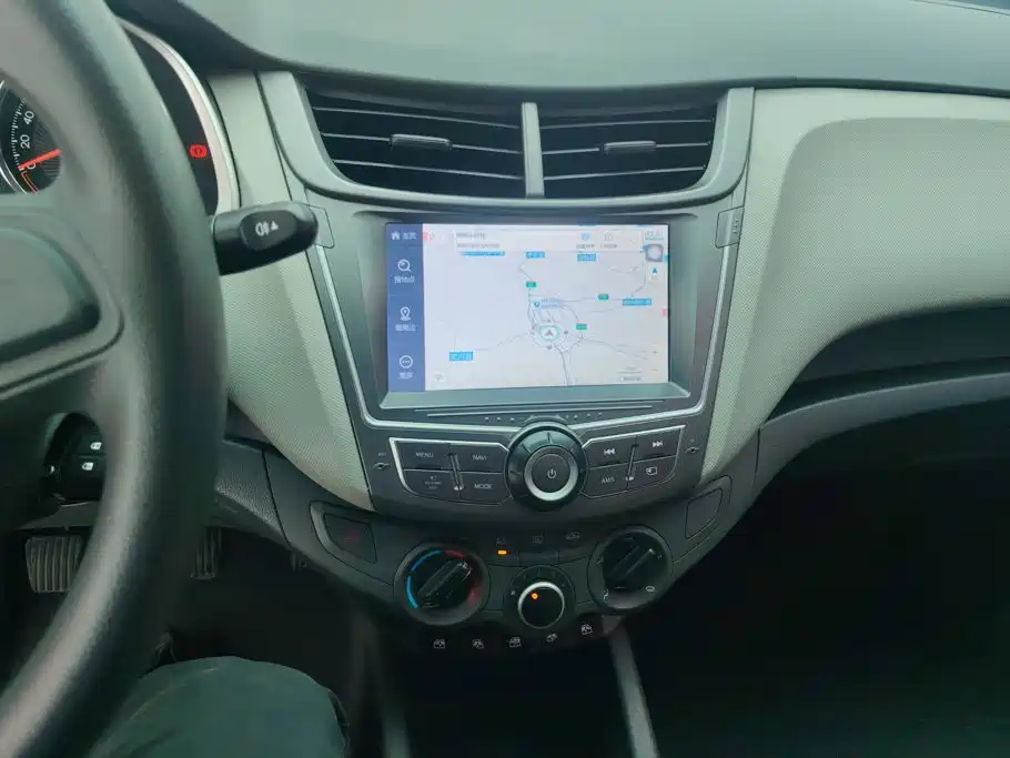 Chevrolet Sail — миниатюра 13