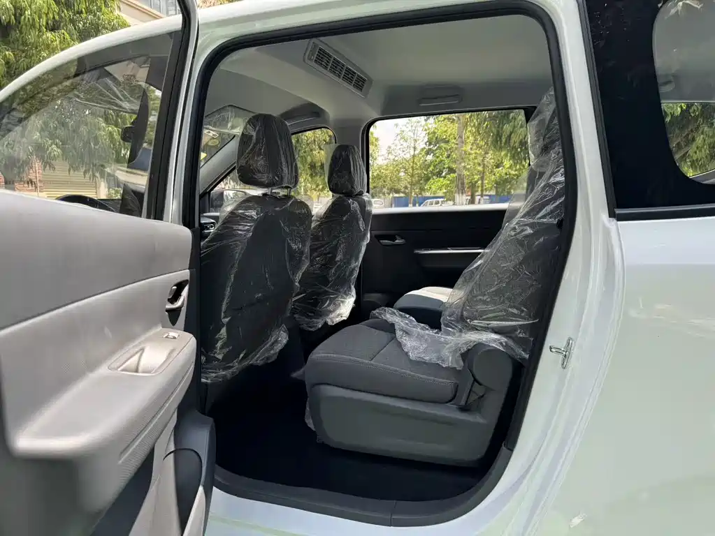 Wuling Hongguang EV — миниатюра 11