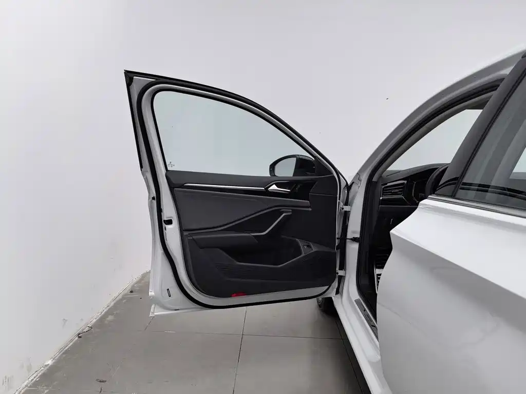Volkswagen Sagitar — миниатюра 8