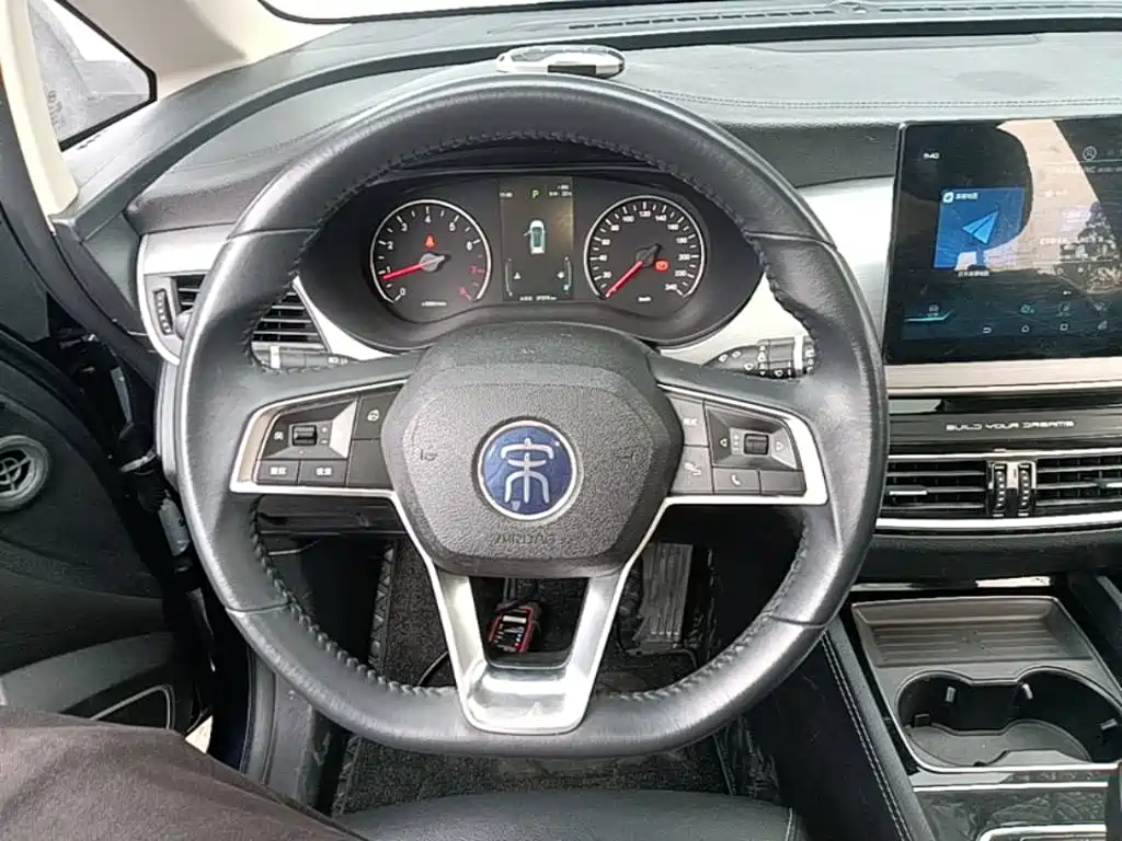 BYD MAX — миниатюра 11
