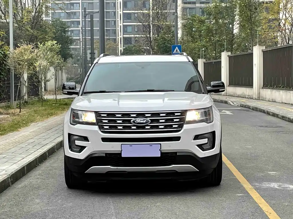 FORD EXPLORER
