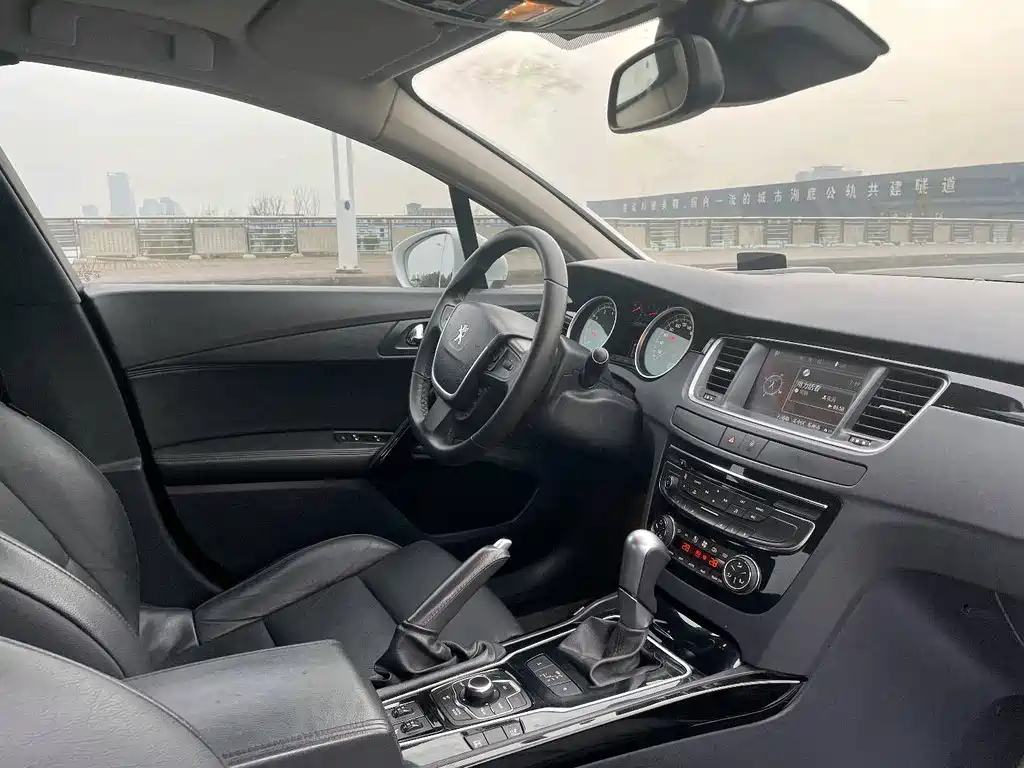 Peugeot 508 2013 2.3L