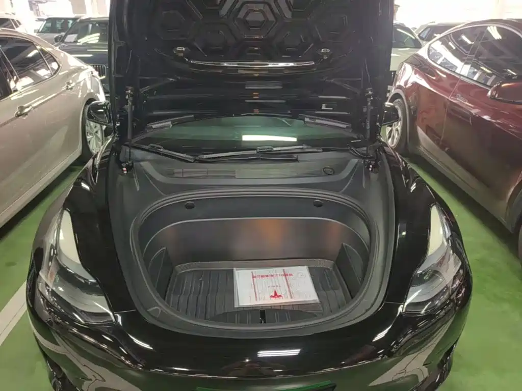 Tesla Model 3 — миниатюра 20