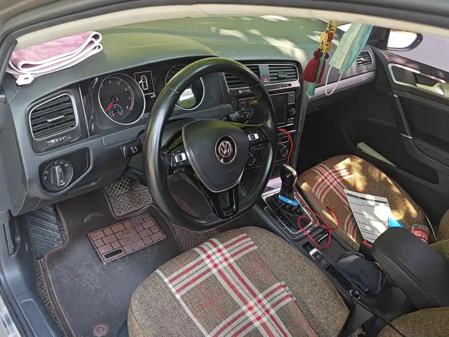 Volkswagen Golf — миниатюра 12