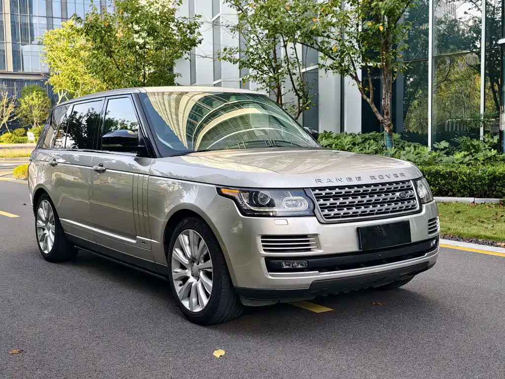 Land Rover Range Rover — миниатюра 3