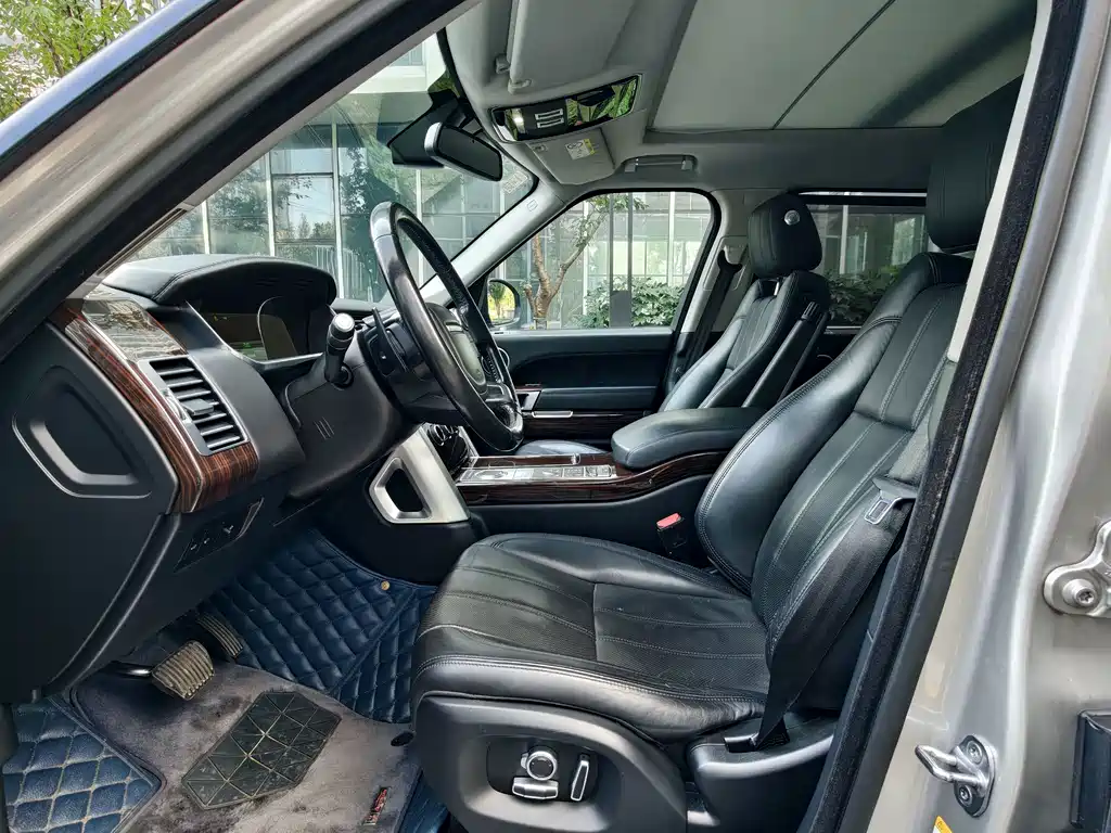 Land Rover Range Rover — миниатюра 18
