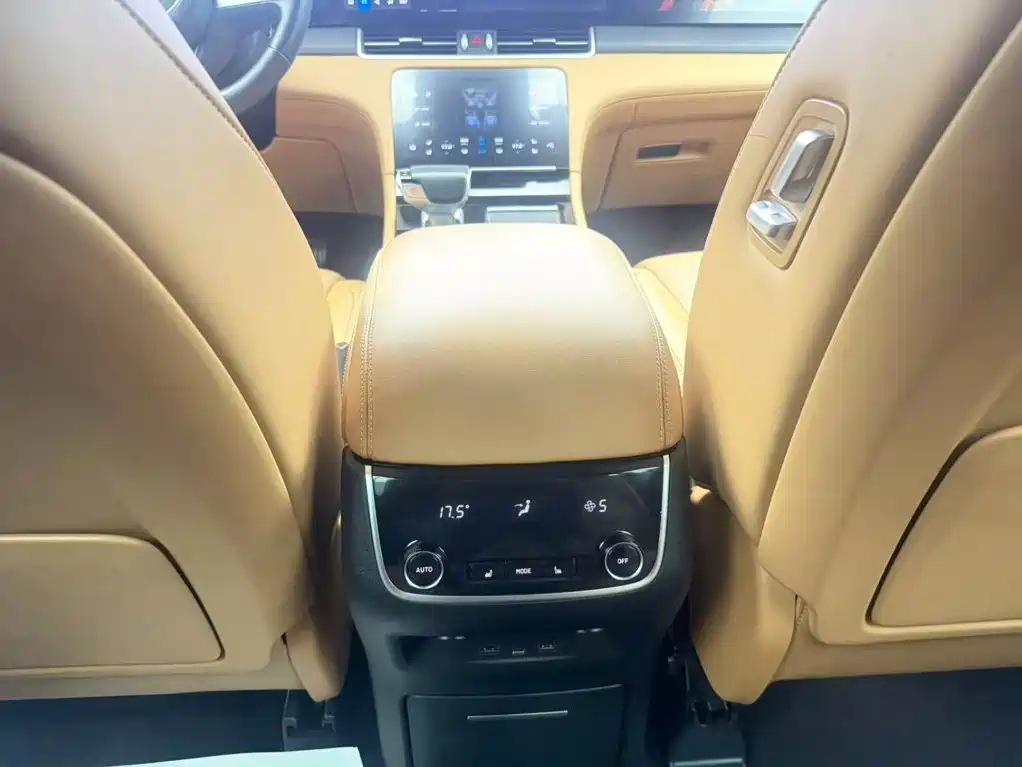 Li Auto Li ONE — миниатюра 11
