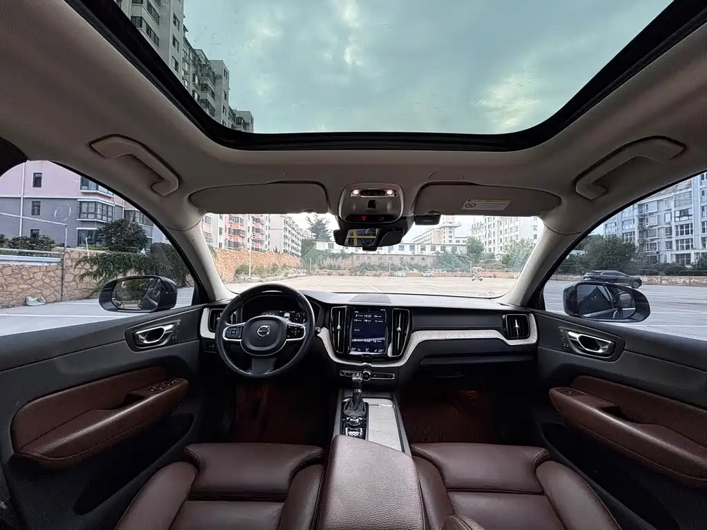 Volvo XC60 — миниатюра 16