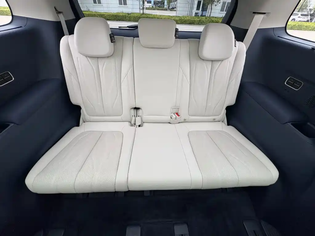 Buick GL8 Hybrid — миниатюра 12