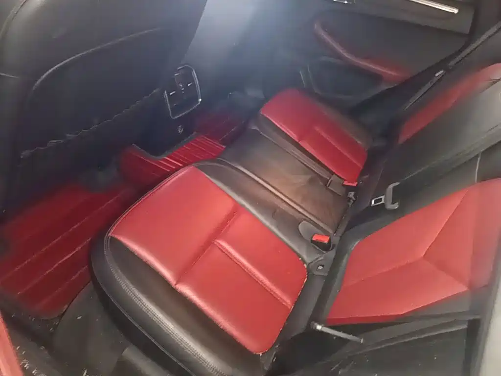 Porsche Macan — миниатюра 22