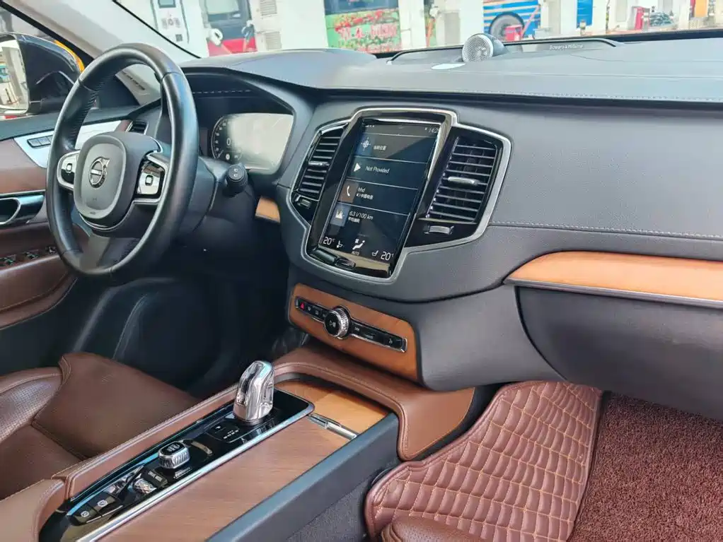 Volvo XC90 PHEV — миниатюра 24