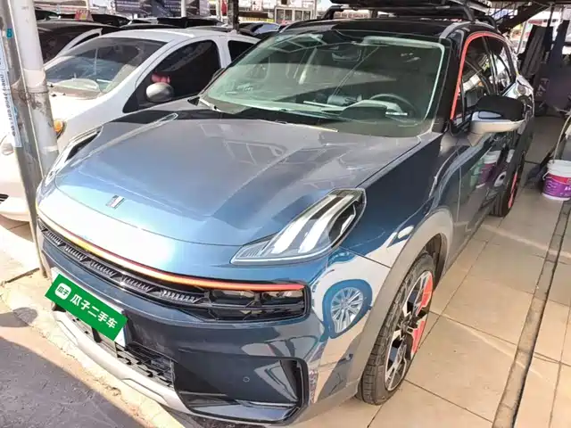 2020 Lynk & Co 06