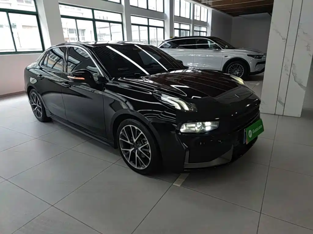 Lynk & Co 03 — миниатюра 4