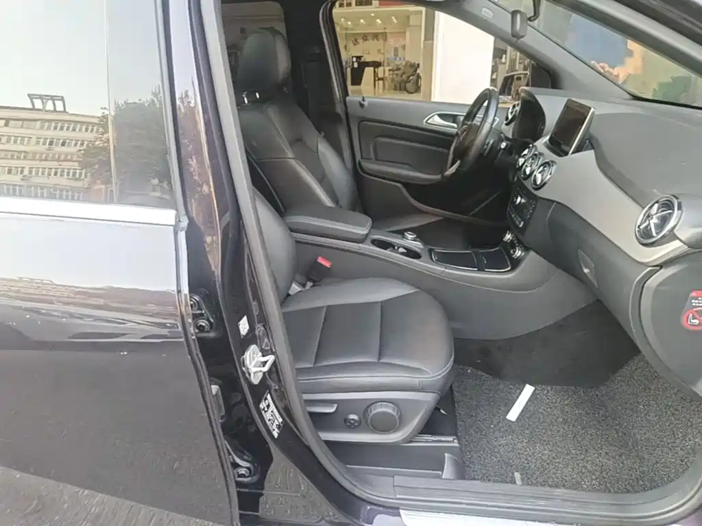 Mercedes-Benz B-Class — миниатюра 25