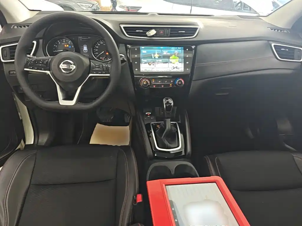 Nissan Qashqai — миниатюра 10