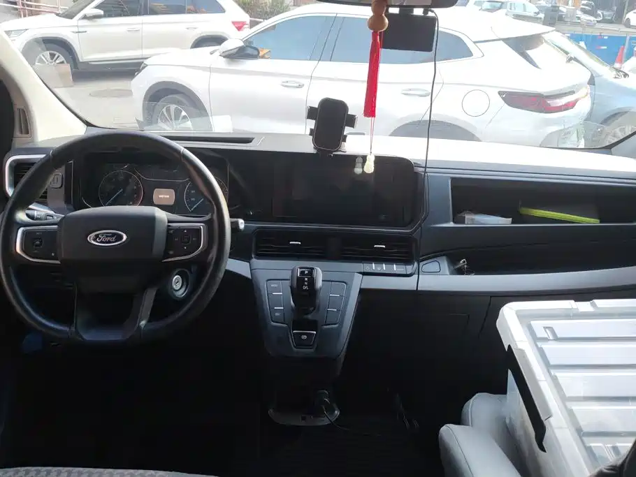 Ford Transit — миниатюра 12
