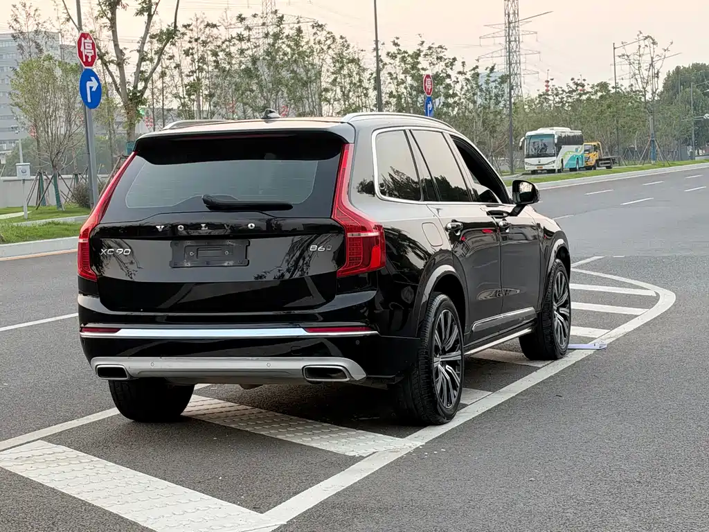 Volvo XC90 — миниатюра 13