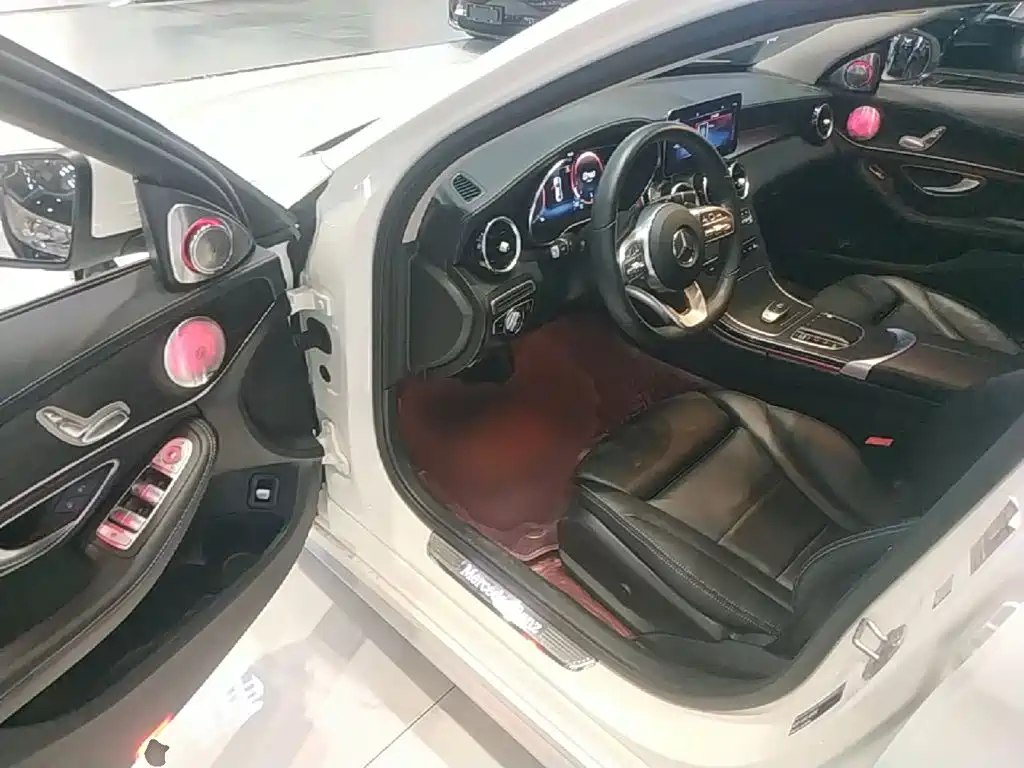 Mercedes-Benz C-Class — миниатюра 16
