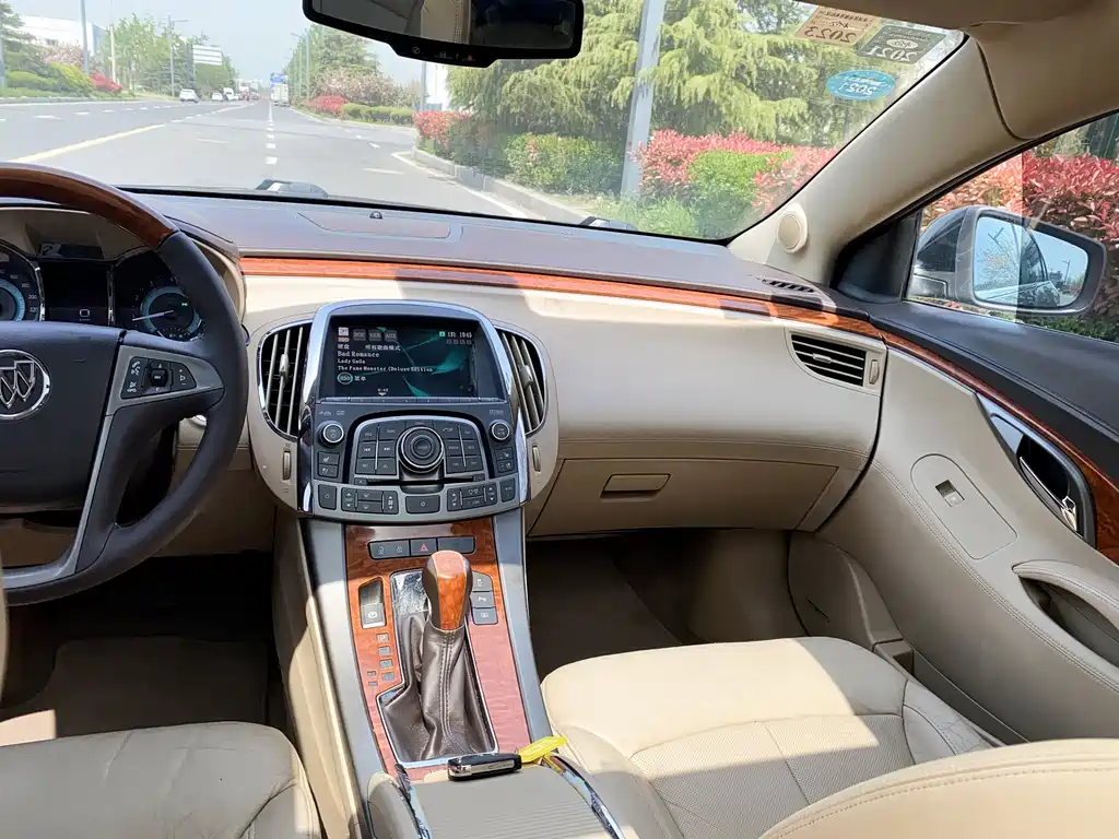 Buick LaCrosse — миниатюра 20