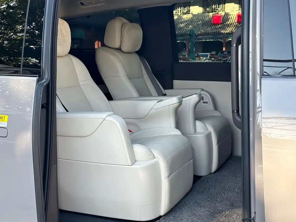 Li Auto Li MEGA — миниатюра 22
