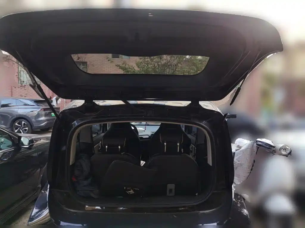 Baojun KiWi EV — миниатюра 15
