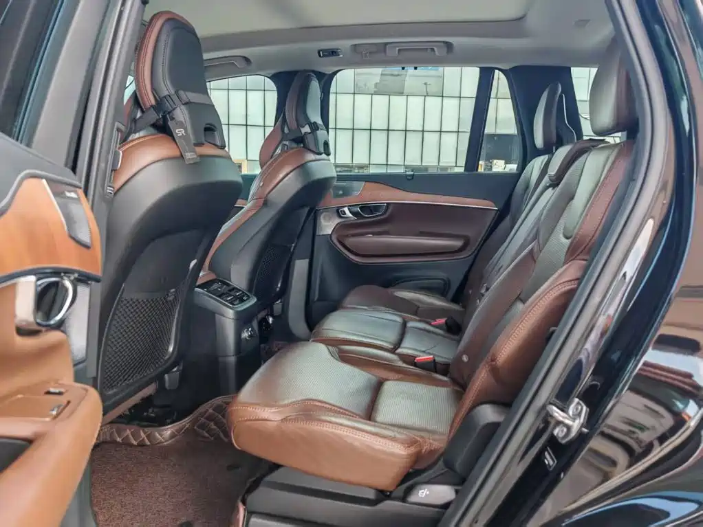 Volvo XC90 PHEV — миниатюра 17