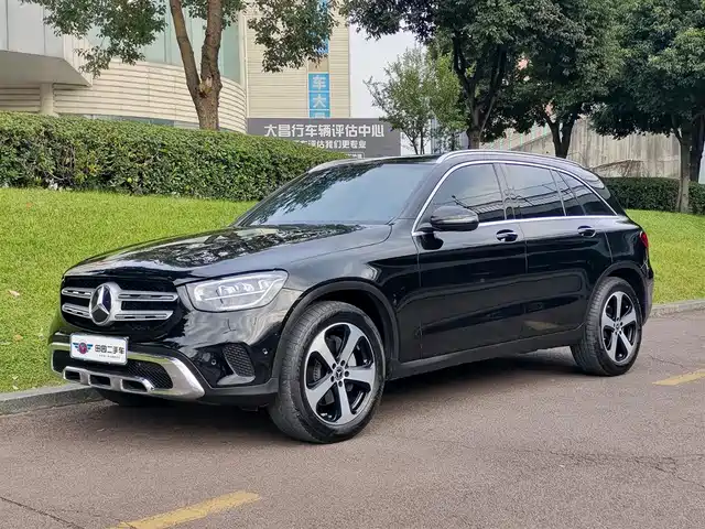 MERCEDES BENZ GLC