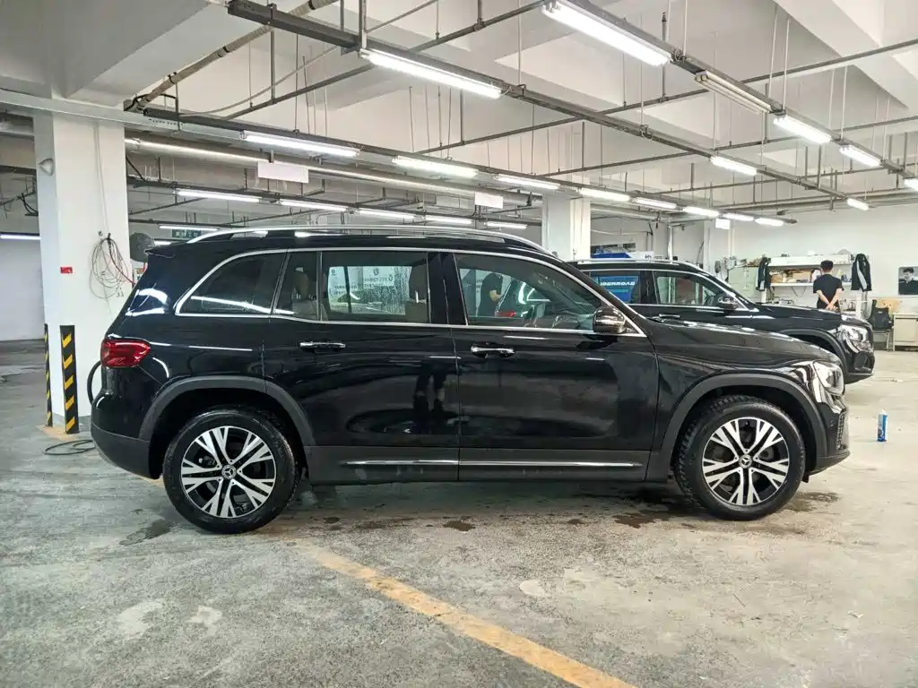 Mercedes-Benz GLB — миниатюра 6