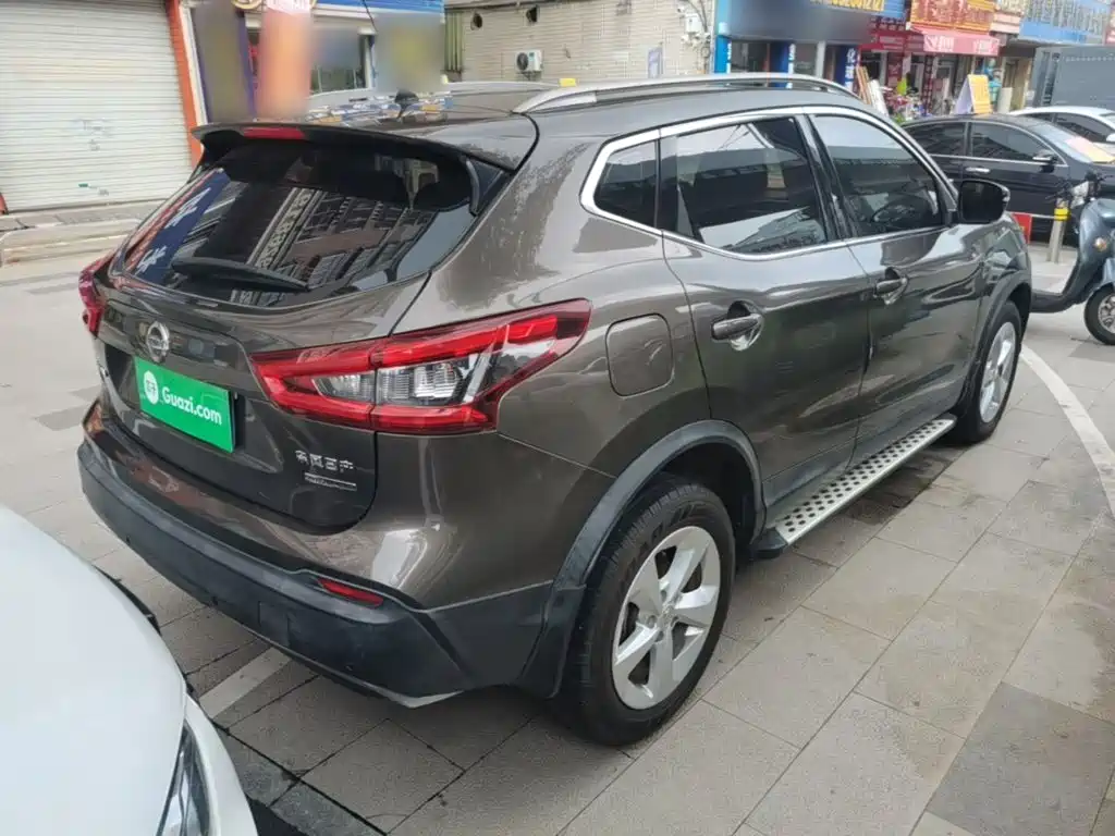 Nissan Qashqai — миниатюра 7