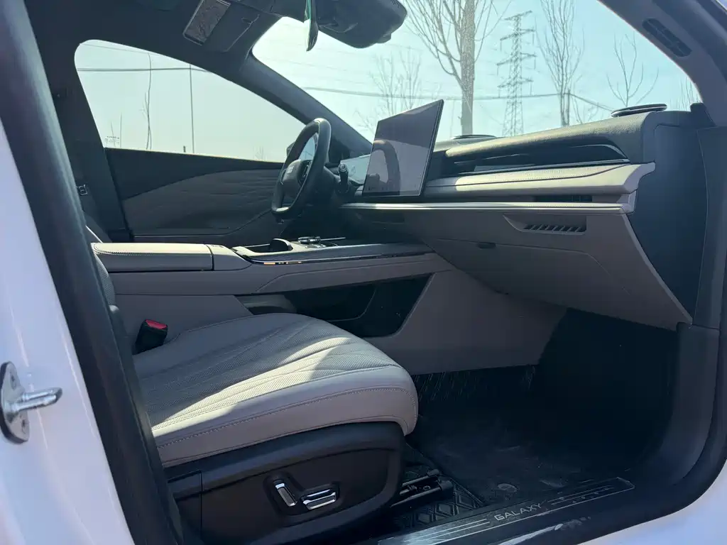 GEELY GALAXY GALAXY SPARKLE 8