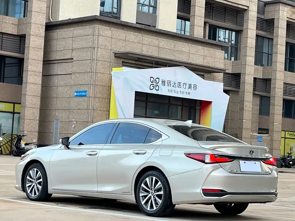 Lexus ES — фотографии объявления, Фото 10