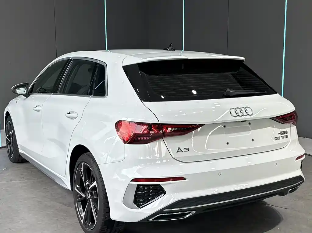 Audi A3 2024 Sportback 35 TFSI Fashion Sport