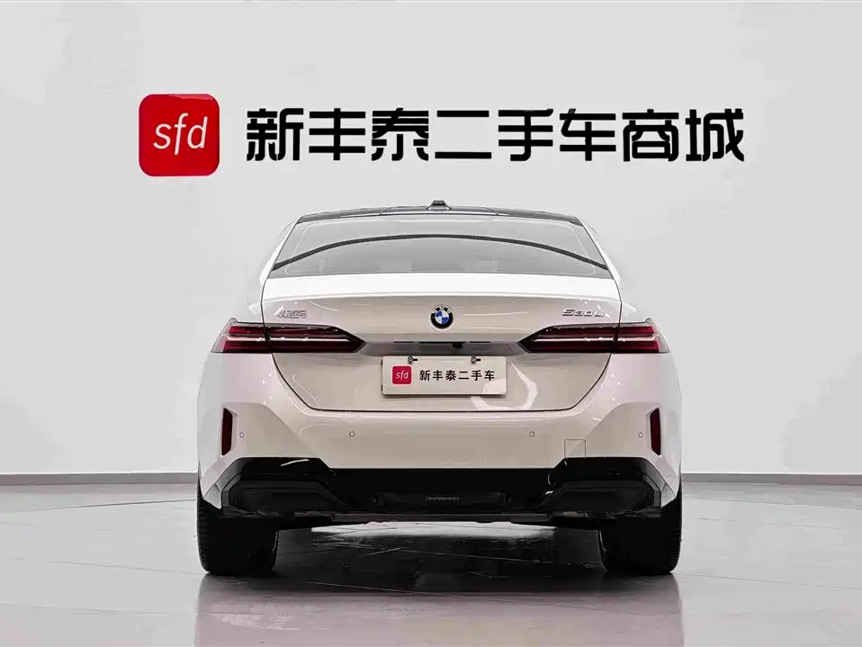 BMW 5 Series — миниатюра 7