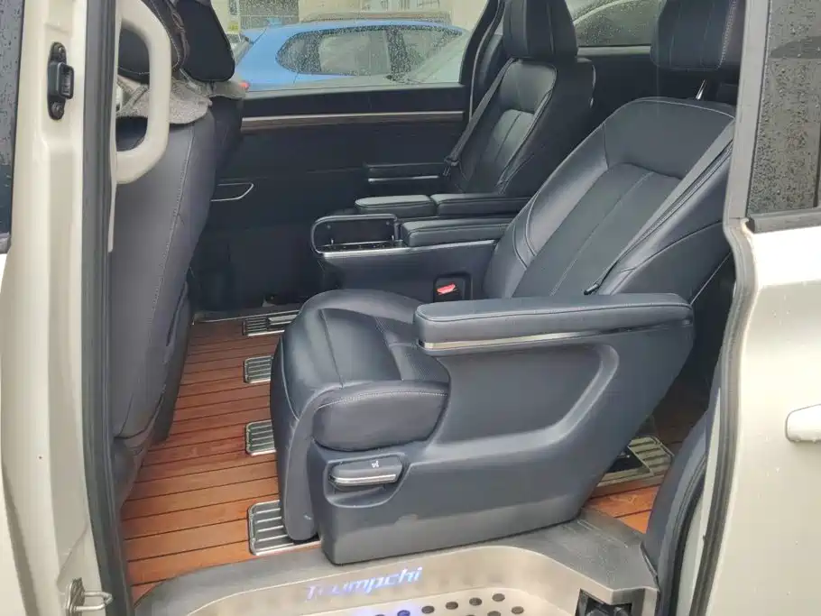 GAC Motor Trumpchi M8 — миниатюра 11