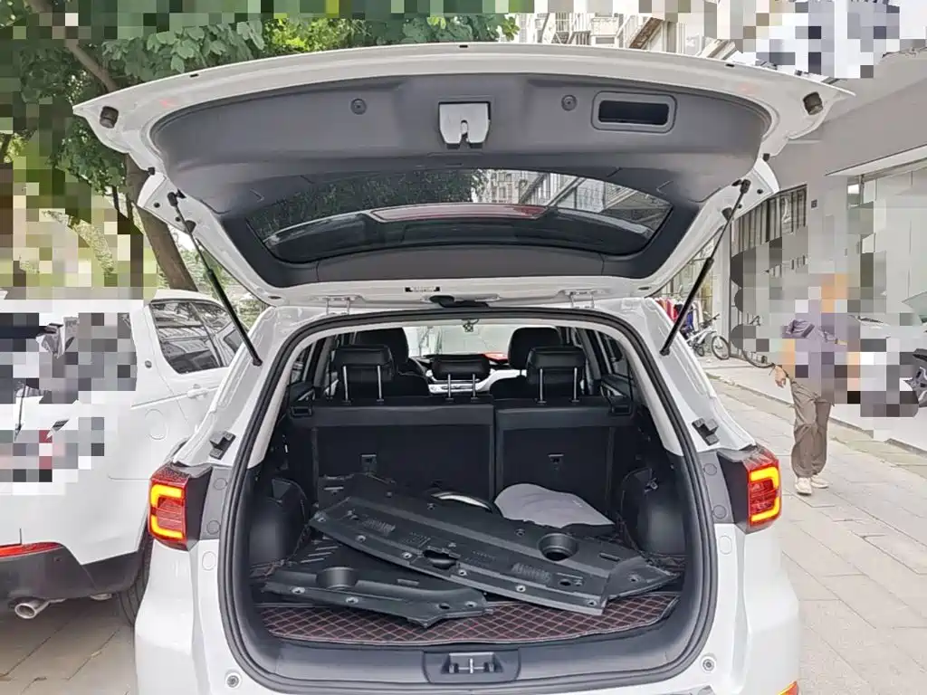 Changan CS75 New Energy — миниатюра 19