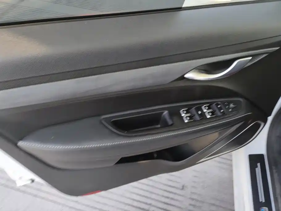 Geely Emgrand 2021 UP 1.5L MT Comfort